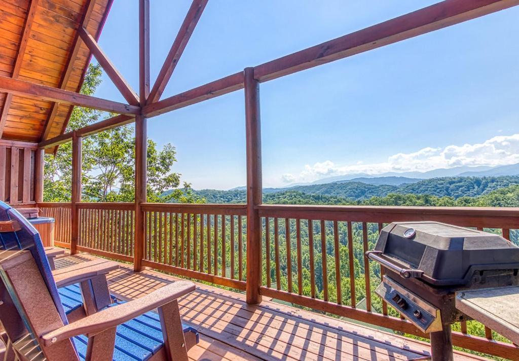 A Higher Calling, 1089 Of Free Area Attraction Tickets For Each Paid Day, Dollywood And More! Pigeon Forge Exterior photo